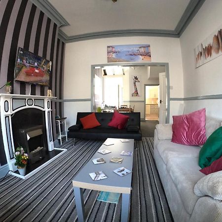 Blackpool Abode - Seaside Cove Экстерьер фото