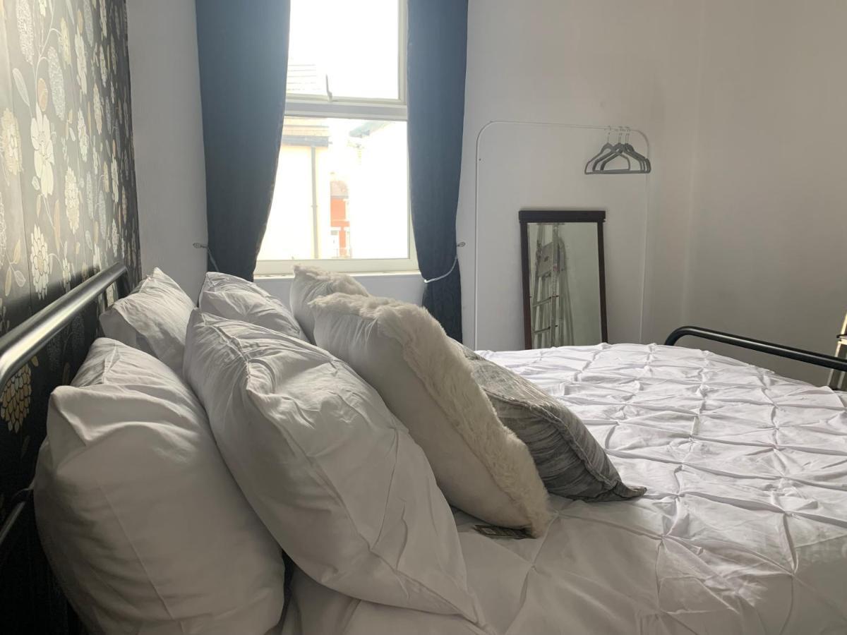 Blackpool Abode - Seaside Cove Экстерьер фото