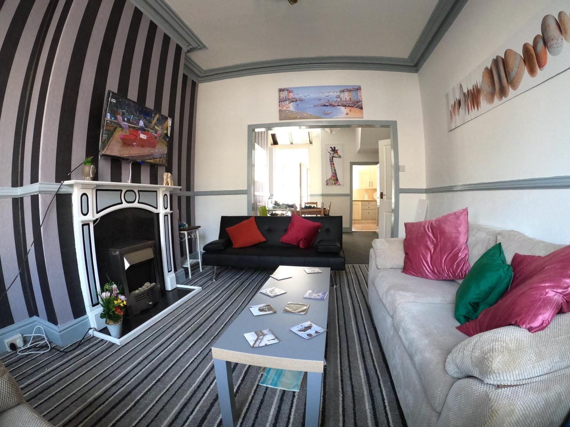 Blackpool Abode - Seaside Cove Экстерьер фото